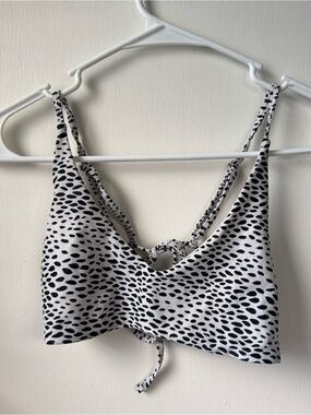 Dalmatian style bikini top size small- super comfortable!